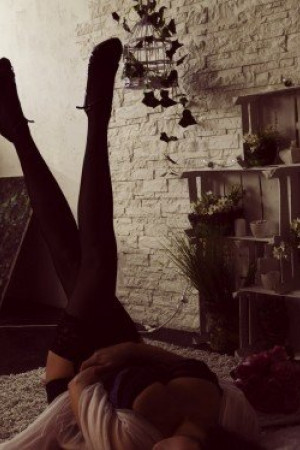 Индивидуалка Вики